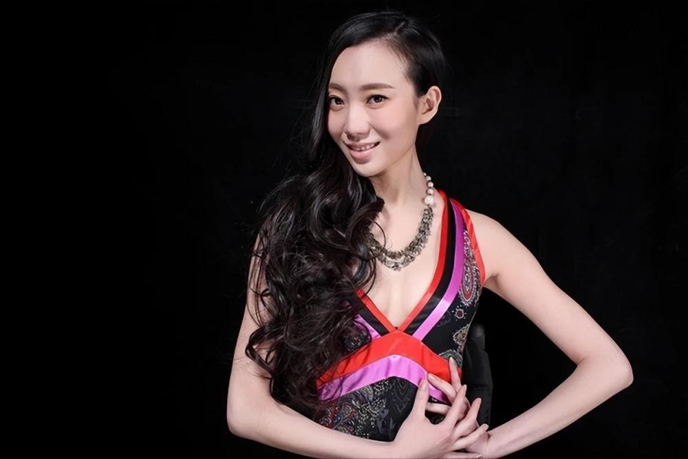 回顾表面上轮椅舞者女神的刘岩背地毫无下限破坏别人家庭