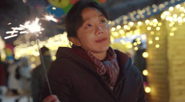 《南来北往》最后一集,当马叔弥留之际,忍着疼痛,带着不舍,望着满脸是