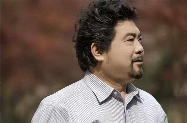 歌唱家魏松表弟是家喻户晓的佟铁鑫他遭遇车祸打官司