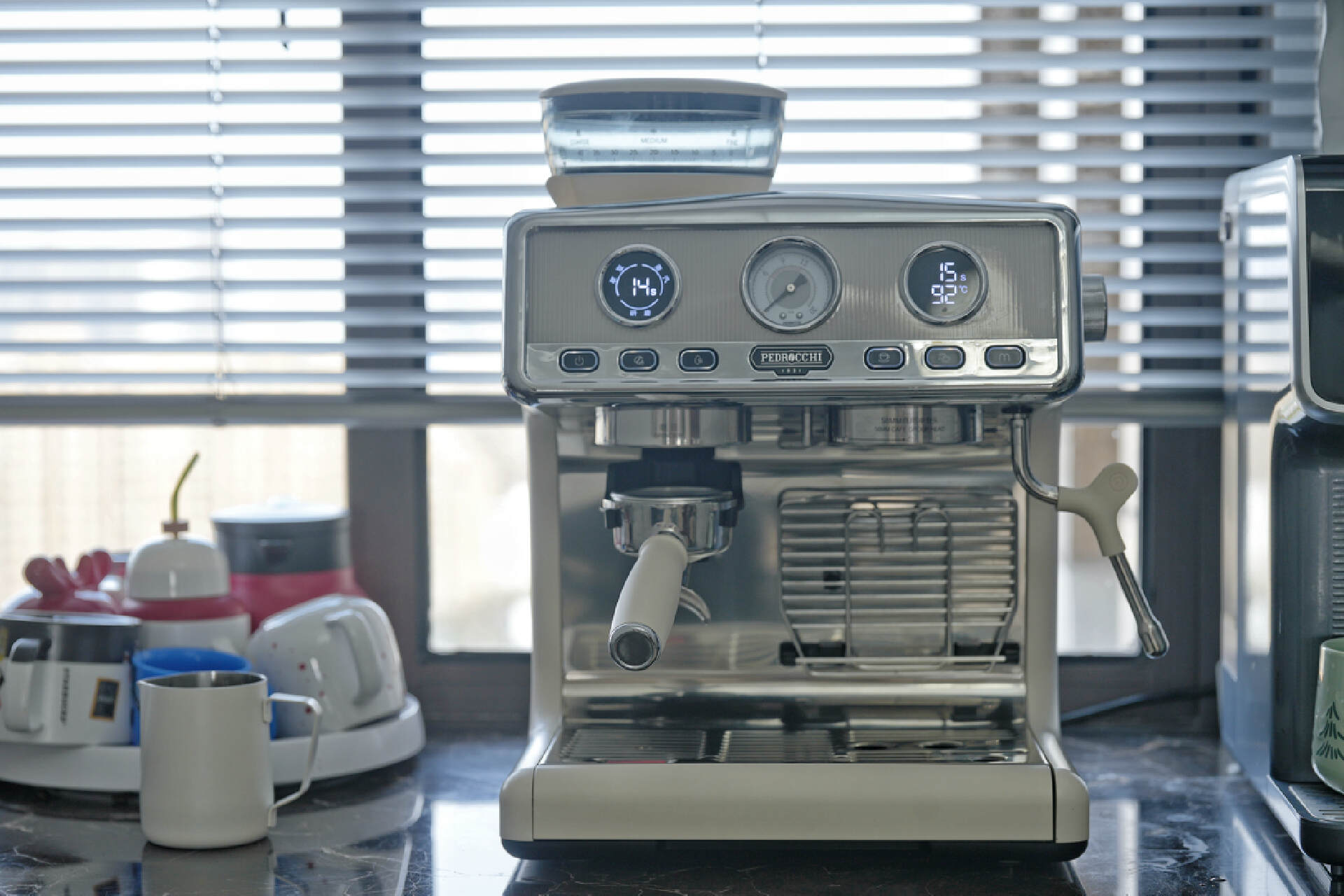 咖啡爱好者进阶之路佩罗奇意式半自动咖啡机纯小白上手分享