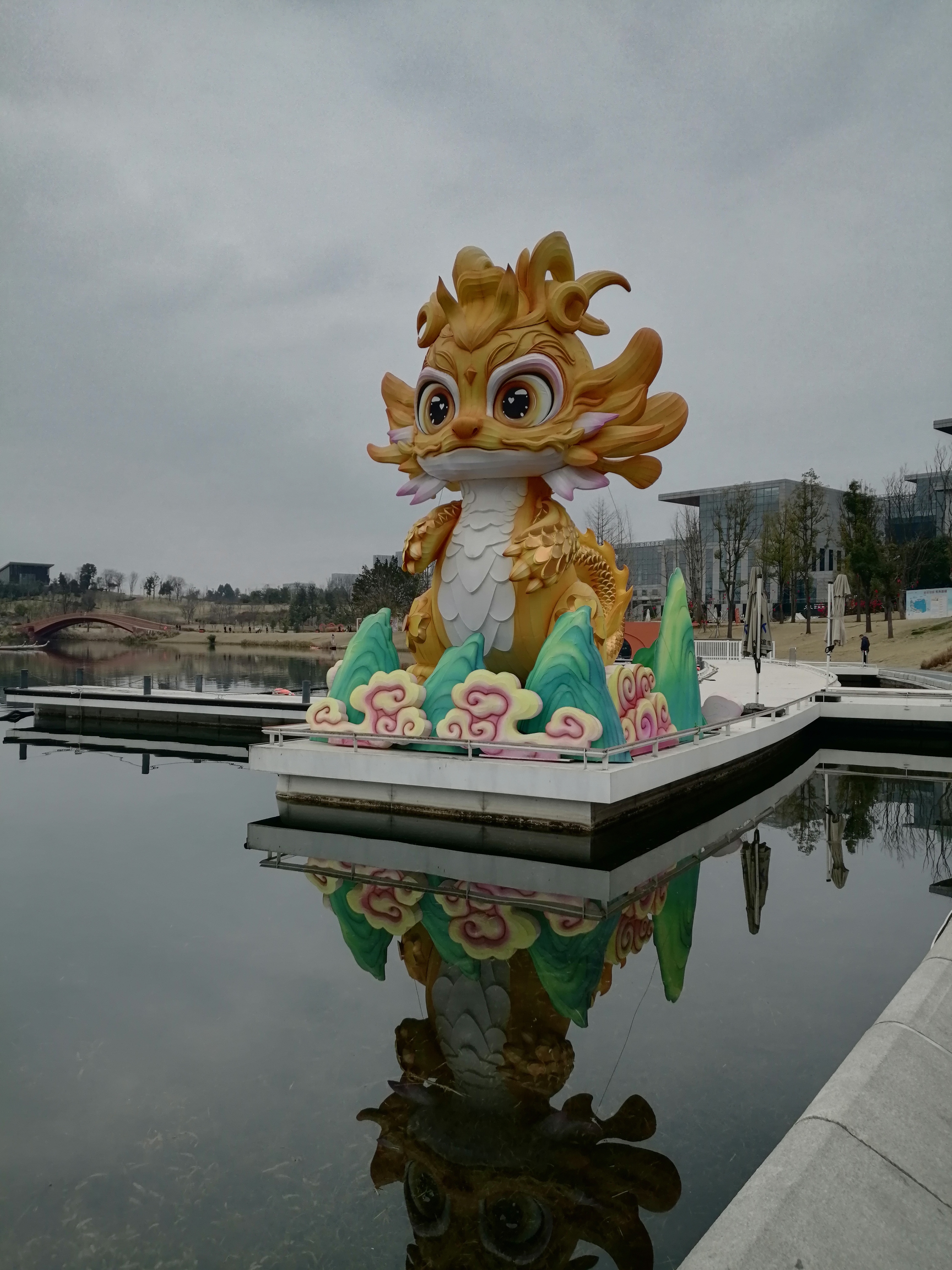 如今还在正月,刚来成都的朋友赶快过去打卡