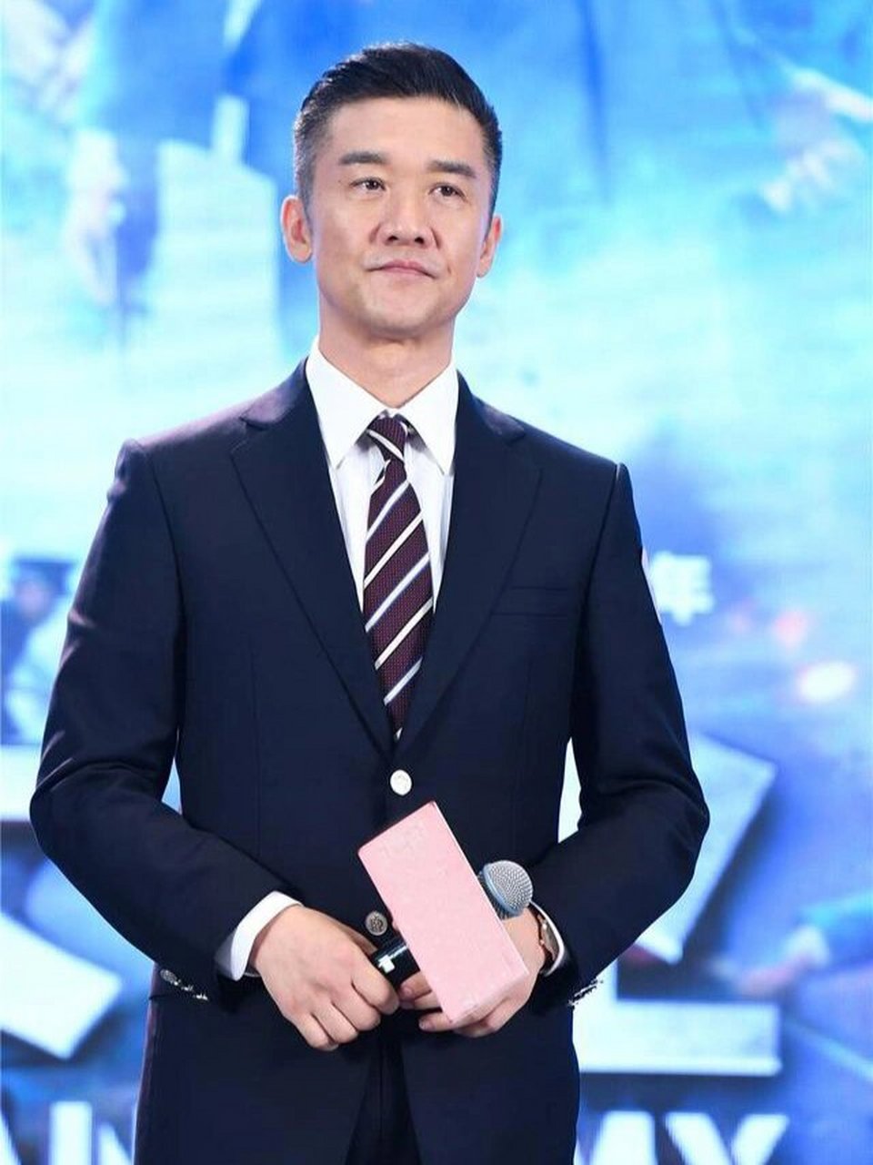 柯蓝捧红李亚鹏却惨遭背叛,红三代至今未婚  今天想和大家分享一个