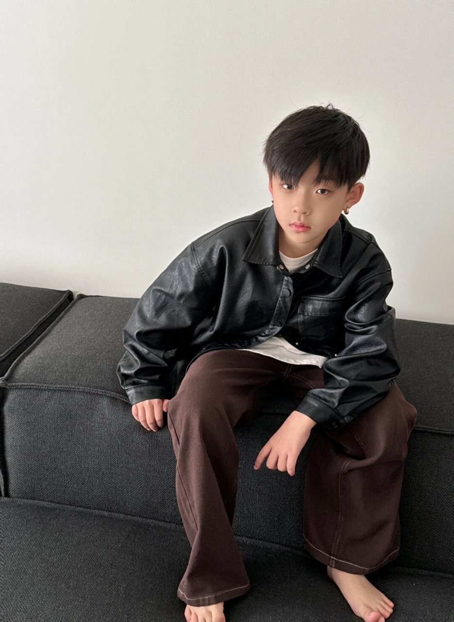 从初一帅到初七  95春节假期从初一开始,一直到初七,这个小男孩就像