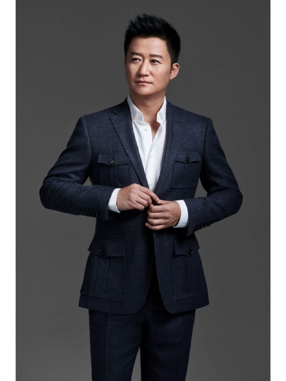 镜头背后的吴京:从战狼英雄到私下暖男,你不知道的另一面!