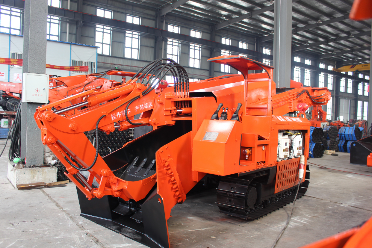 履带扒渣机在矿山开采中的优点