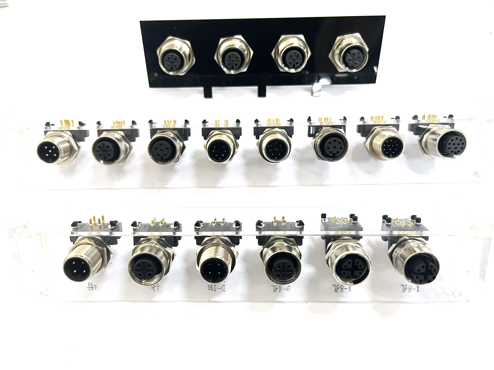 m12车载工业以太网连接器:稳定可靠的车载通讯利器