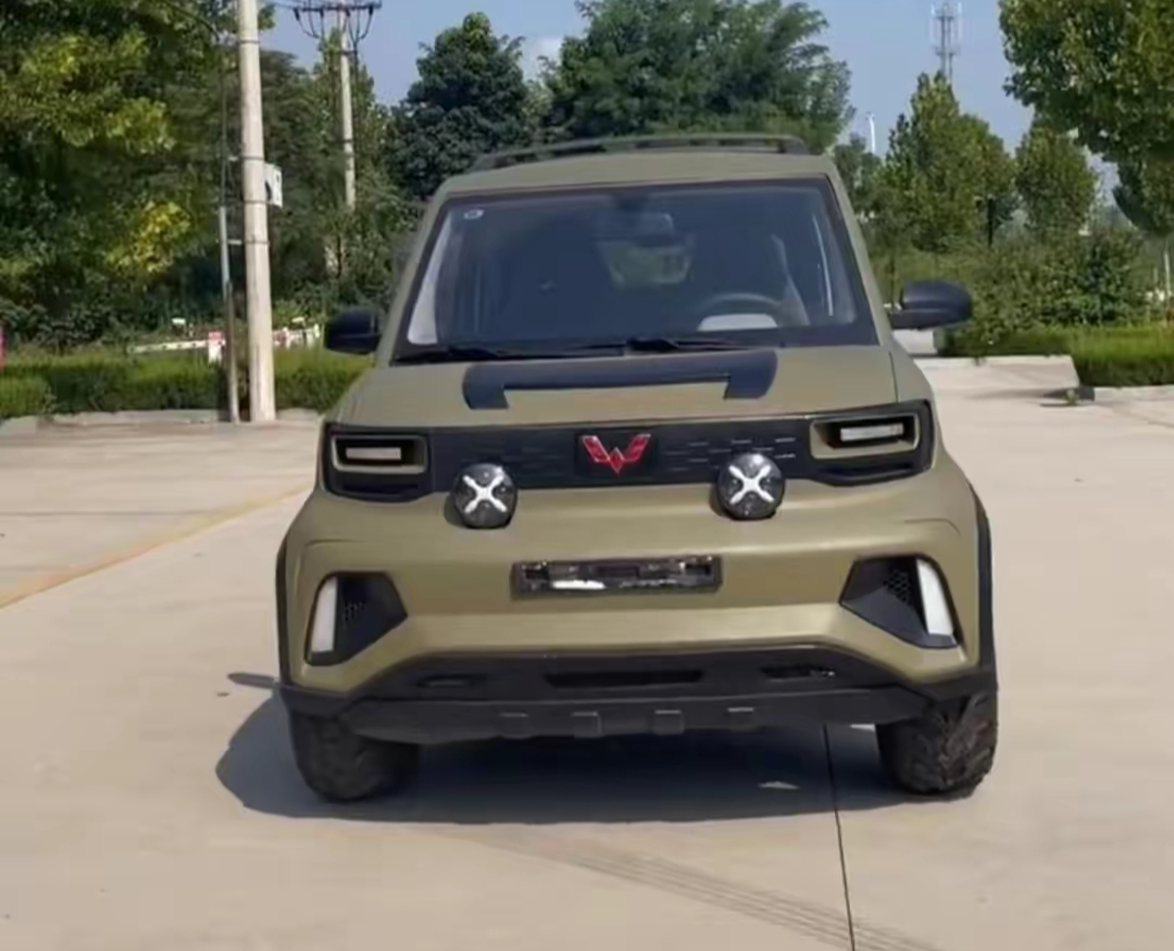 五菱宏光 miniev 6 轮小皮卡实拍,外观拉风或成爆款!