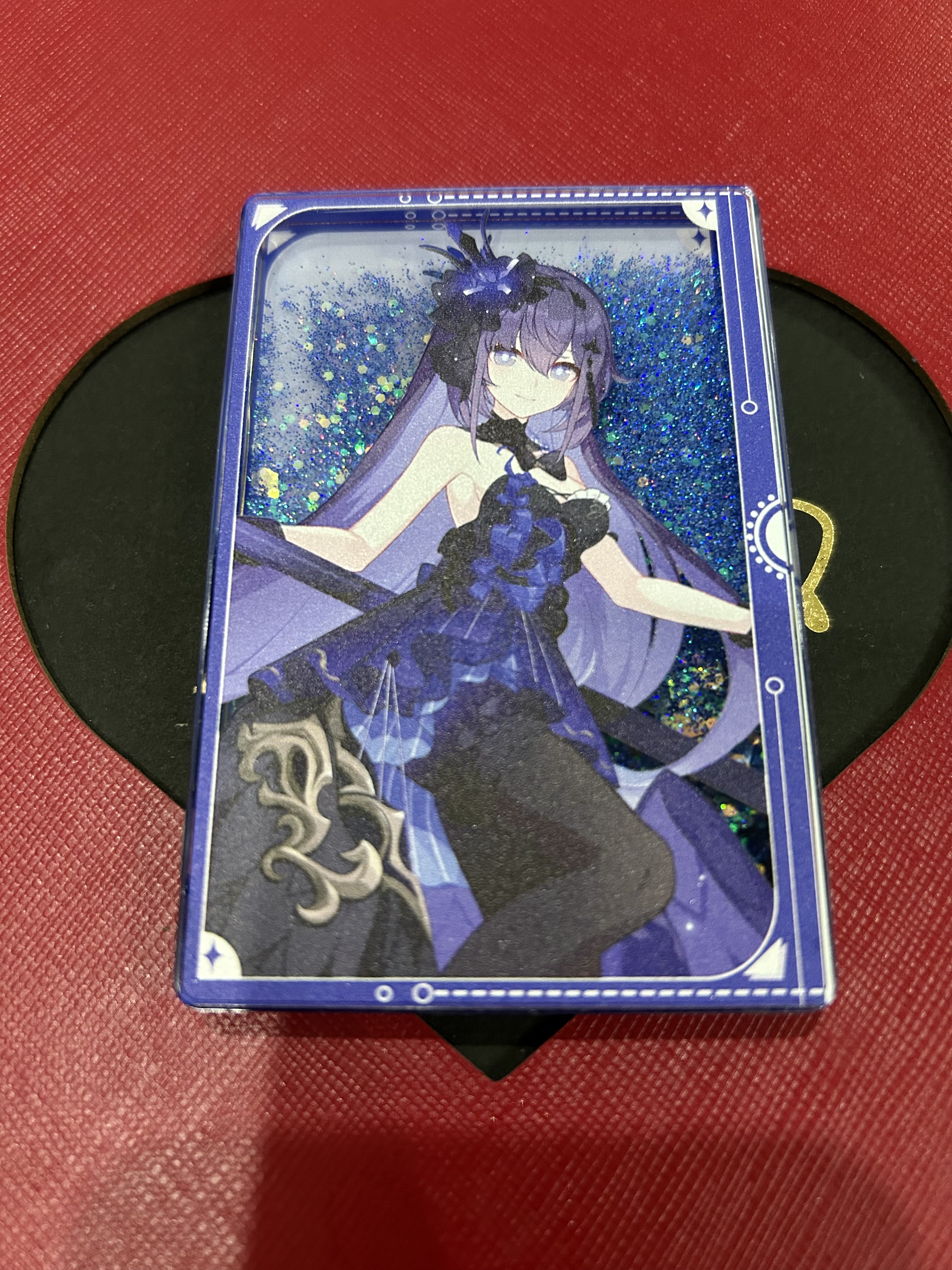 昨天代收了孩子买的小卡片,有两个是装卡片的,我摸索了半天也没找到