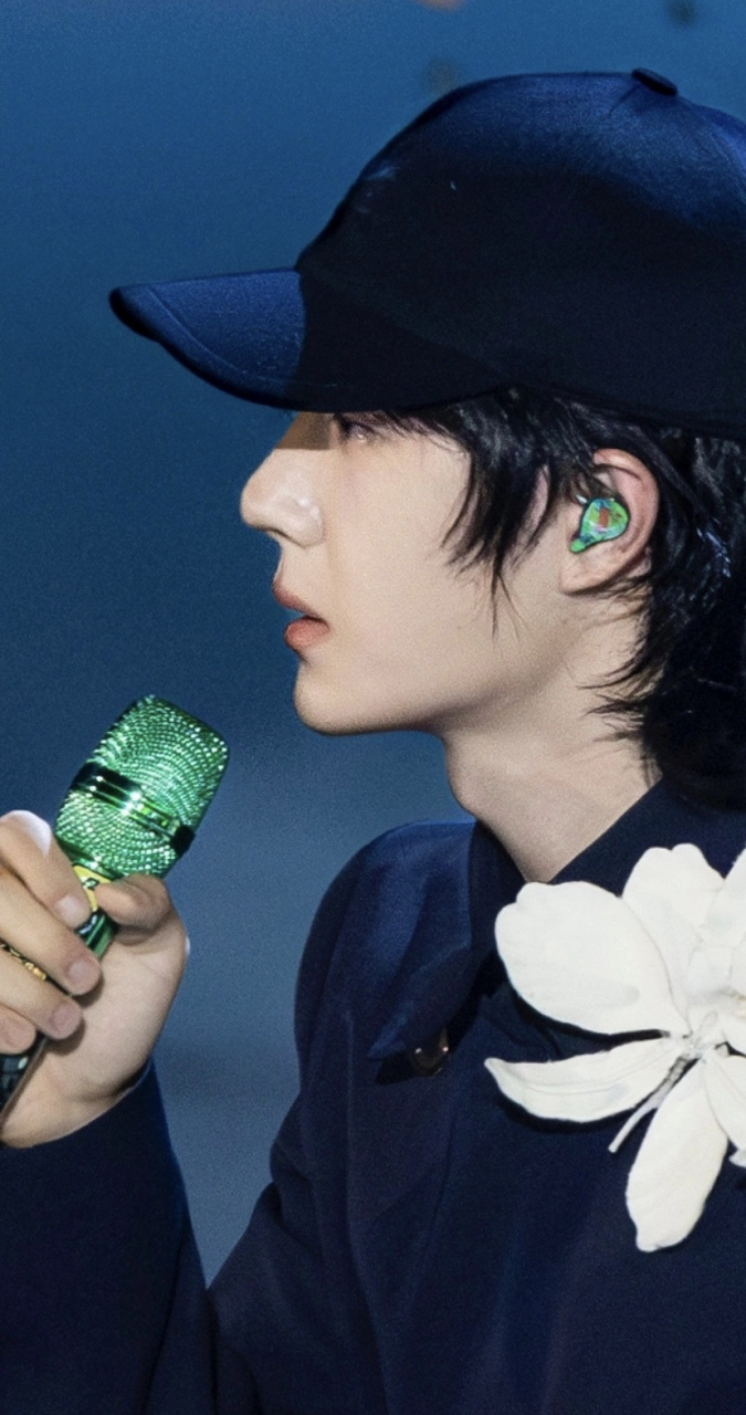 好美 旁观者舞台王一博根本就是在当女孩 67[大笑][大笑]