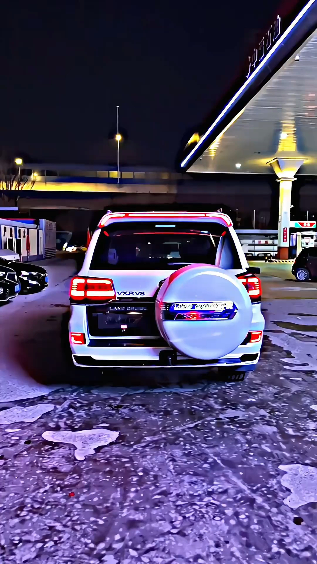 最经典的一款后挂备胎酷路泽