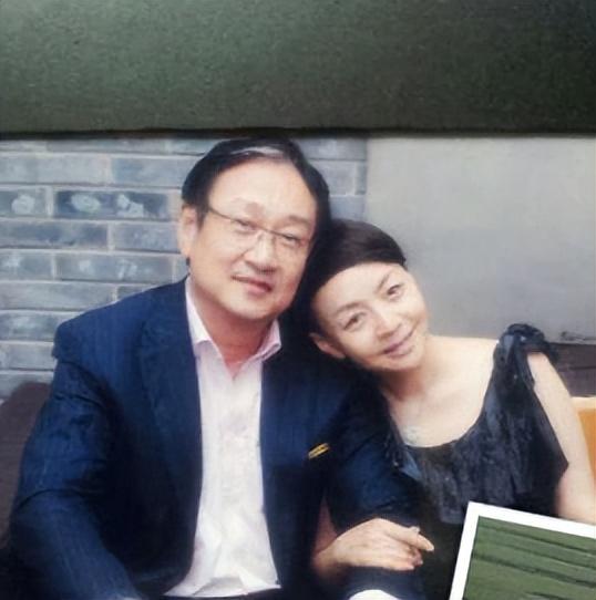 回顾英达收回大儿子巴图的姓氏羞辱了前妻宋丹丹他有多无情