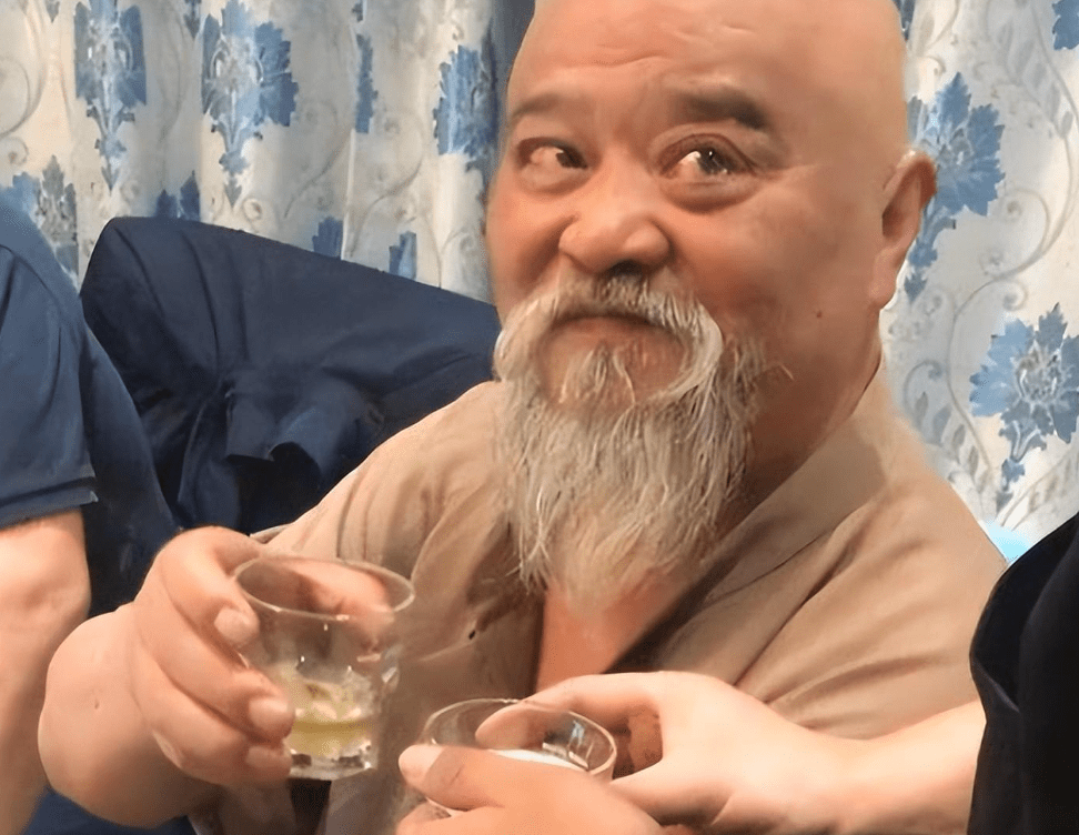 年轻时的李琦郁郁不得志.