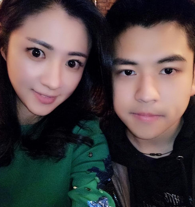 回顾:沈丽君离世快五年,丈夫吴凯新的选择令人愤怒