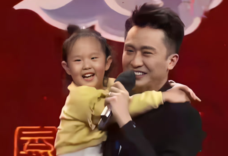 这一次42岁的央视名嘴杨帆走上了另一条人生大道