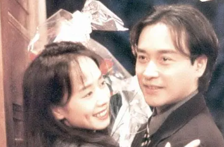 回顾张国荣他悲剧人生的关键不是挚爱唐生也不是抑郁症