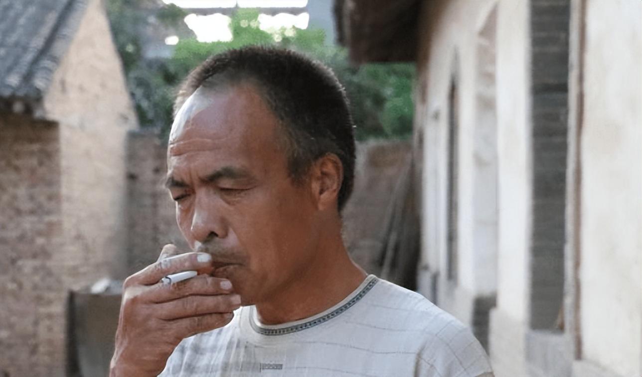 回顾儿子收到清华录取通知书父亲宴请全村村民通知书有错字