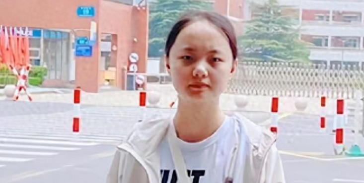 回顾江苏高考文科女状元遭多所985名校拒绝录取这是为何