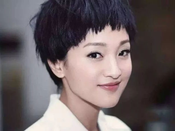 回顾范晓萱美貌不输范冰冰和周迅传绯闻却嫁个穷小子