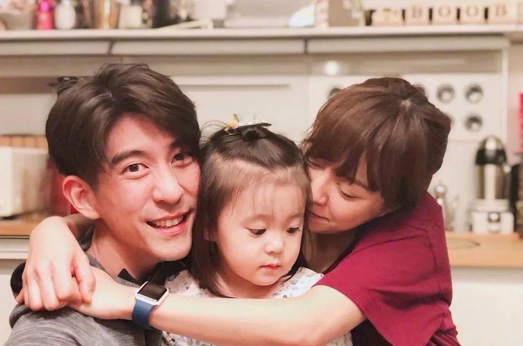 回顾元气少女陈意涵有47任男友为何偏偏嫁给丑男