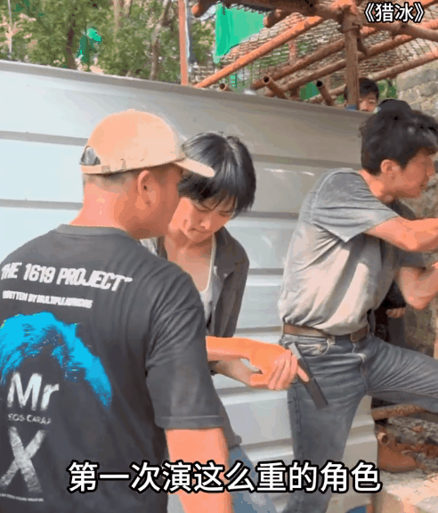 26岁姚安娜凭吃鸡式演技上热搜本人评论区已沦陷