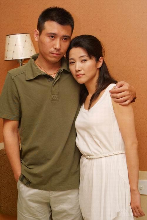 "星二代"李乃文:做了十几年配角,与颜丙燕意难平,48岁终结婚