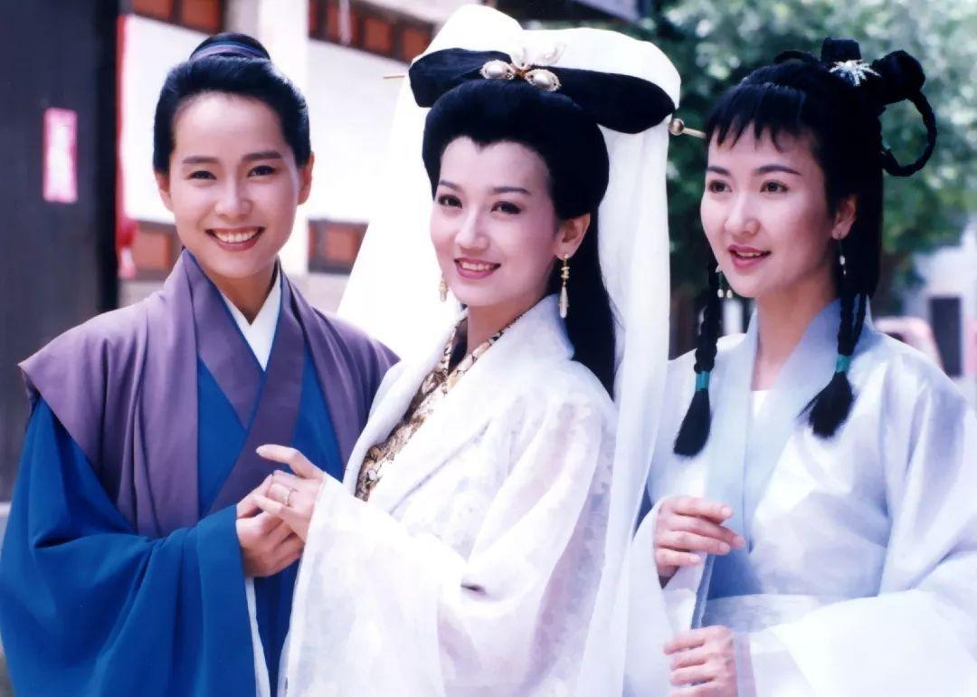 回顾许仙叶童长大后才知道她是个美女