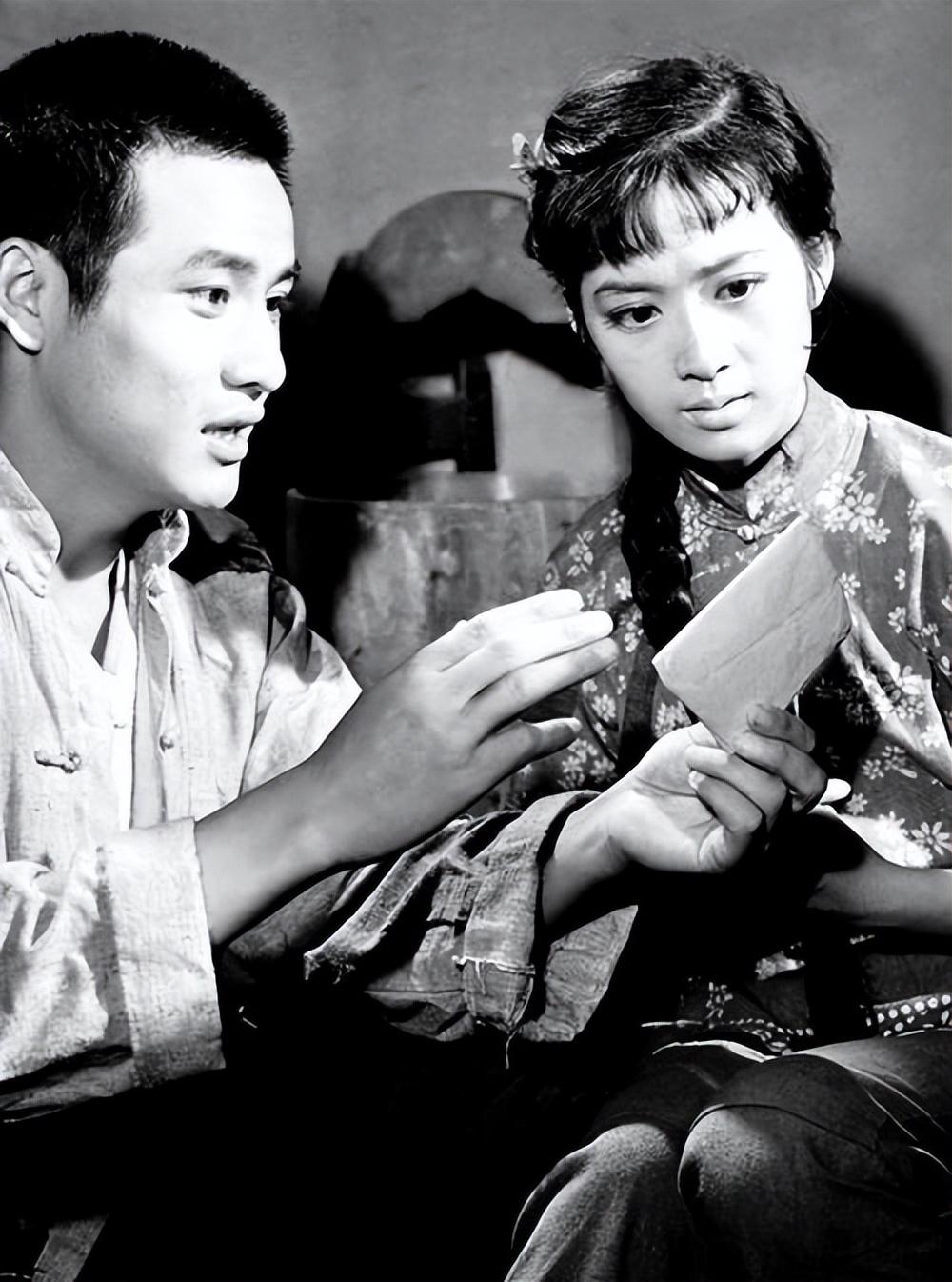 回顾双料影后因流氓案断送演艺路如今的她证明李连杰没说错