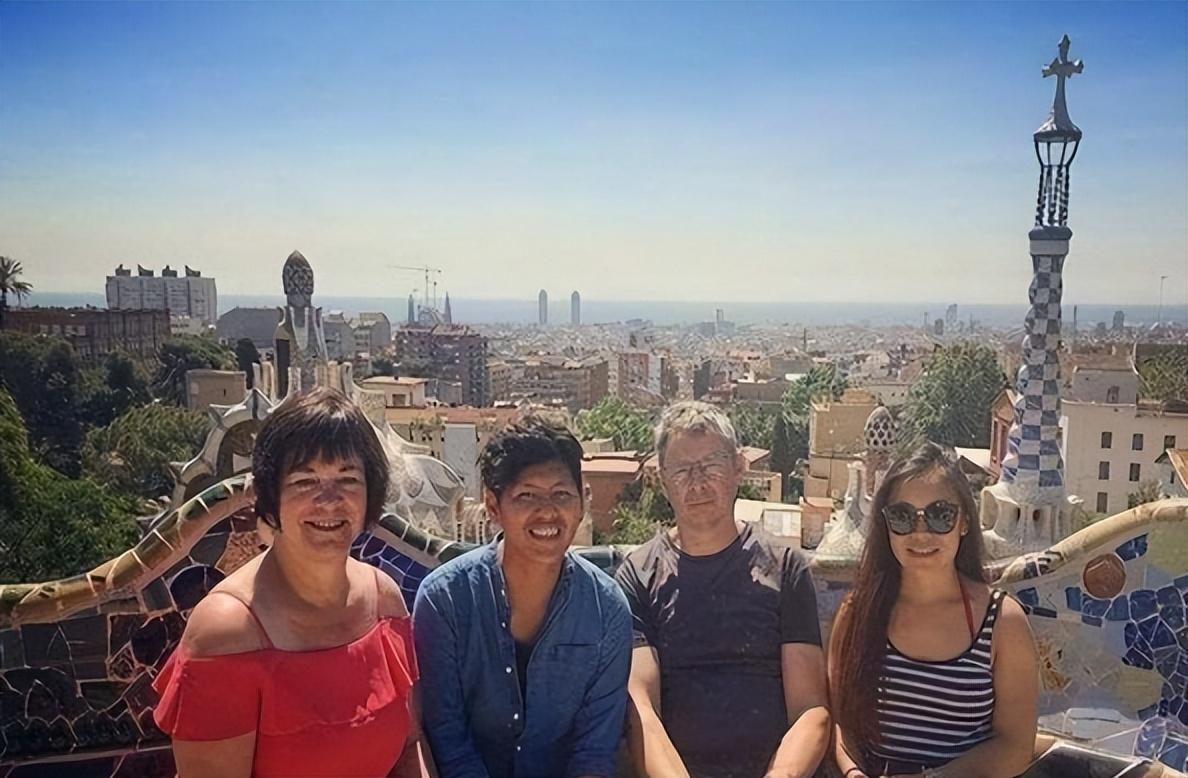 乔伊斯揭开身世之谜