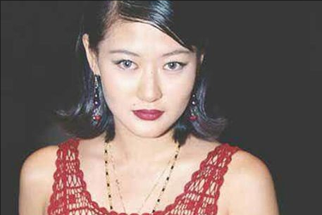 悲惨陈宝莲留下满月的儿子从24楼纵身跳下死后留下一串问号