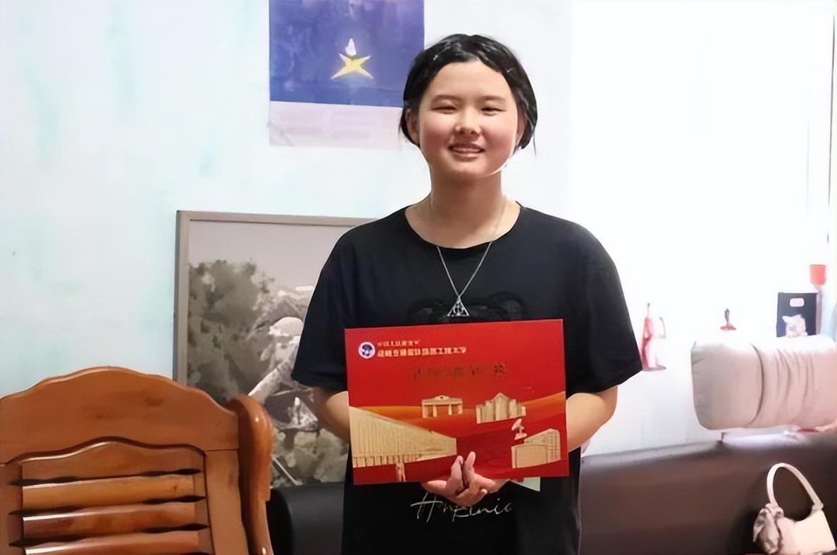 2017年因救跳江女子不幸牺牲的孟祥斌他的妻女如今过得怎样