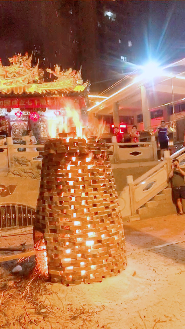 揭秘烧塔的神秘来历,中秋节背后的英雄传奇!