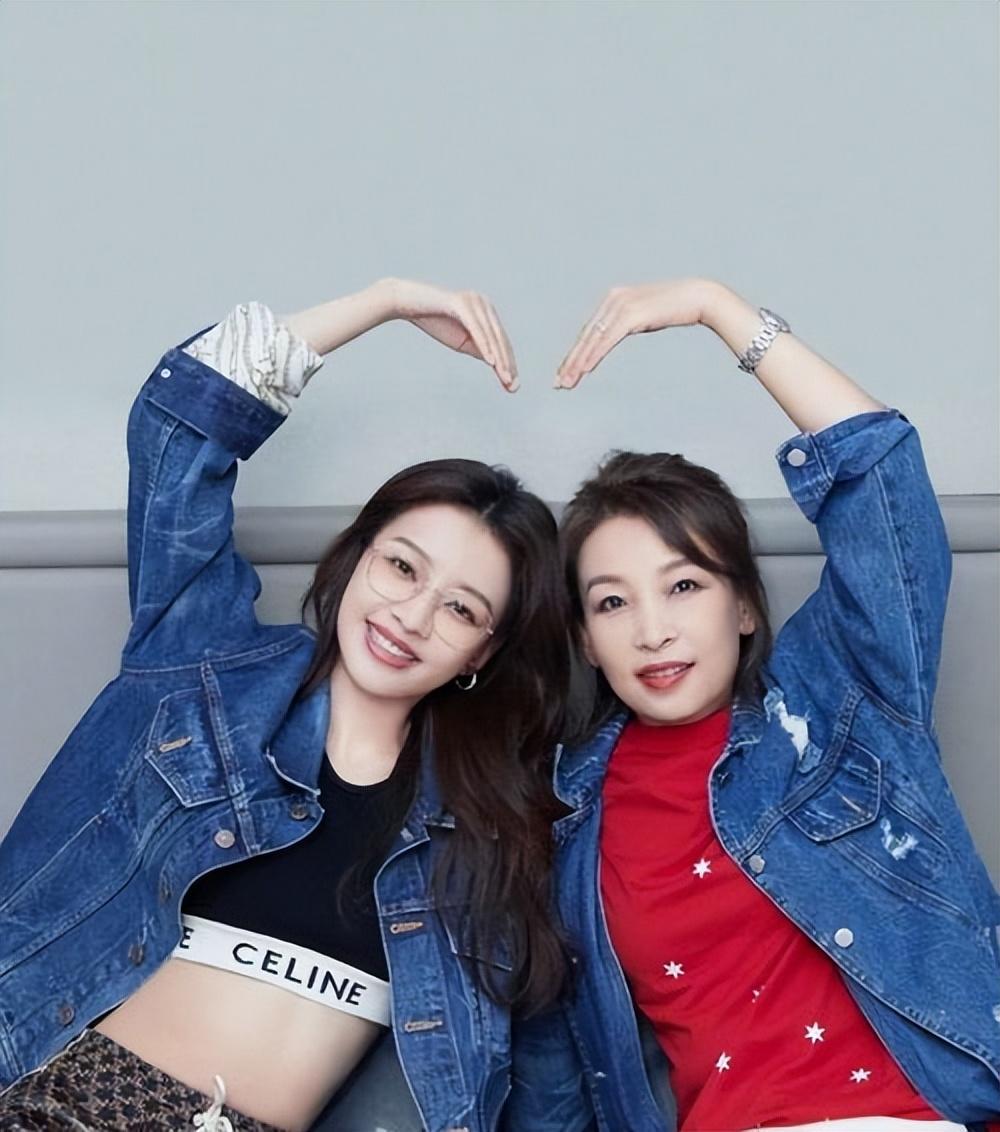 回顾孙怡戳穿母亲职业造假结婚被指资源置换她有多自卑