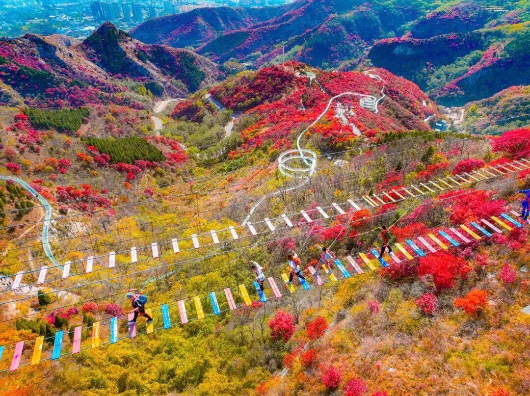 红叶柿岩从隐世古村到网红景区的华丽转身