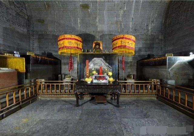 康熙三位皇贵妃无一亲封雍正追封一位乾隆尊封两位为何