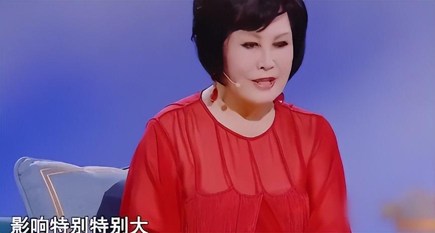 回顾靳羽西用150美元挣亿万身家稳坐春晚前排20年有何来头