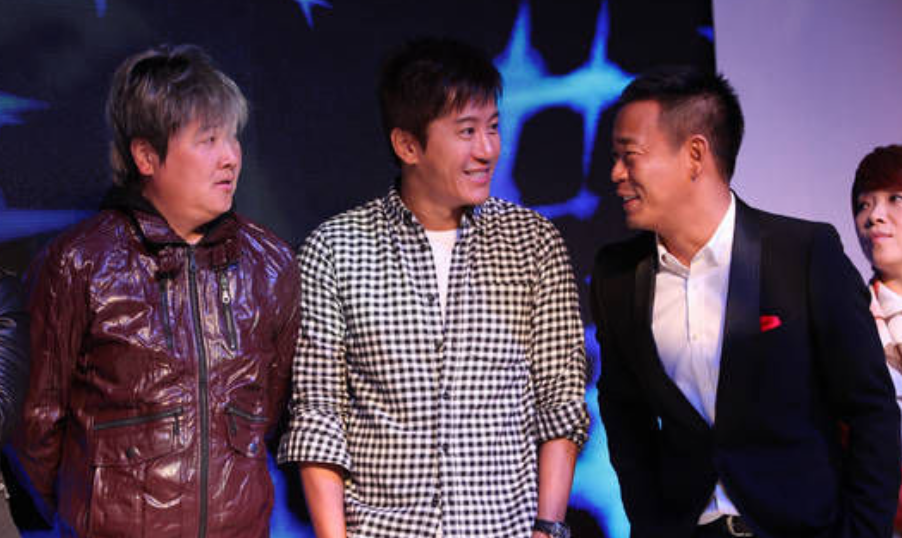 回顾孙浩26岁上春晚走红得罪杨坤20年不说话至今未婚没孩子