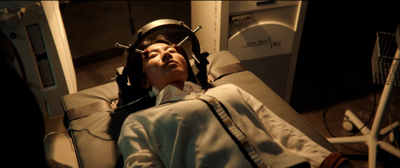 剧情瑕疵与动作戏份高潮新锐导演许明行在这部电影中实现了长片处女作