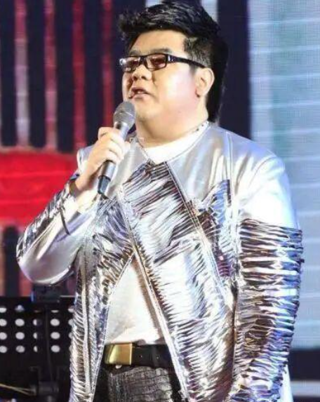 回顾草根明星杨光为何不红了看他做过的事就一点都不意外