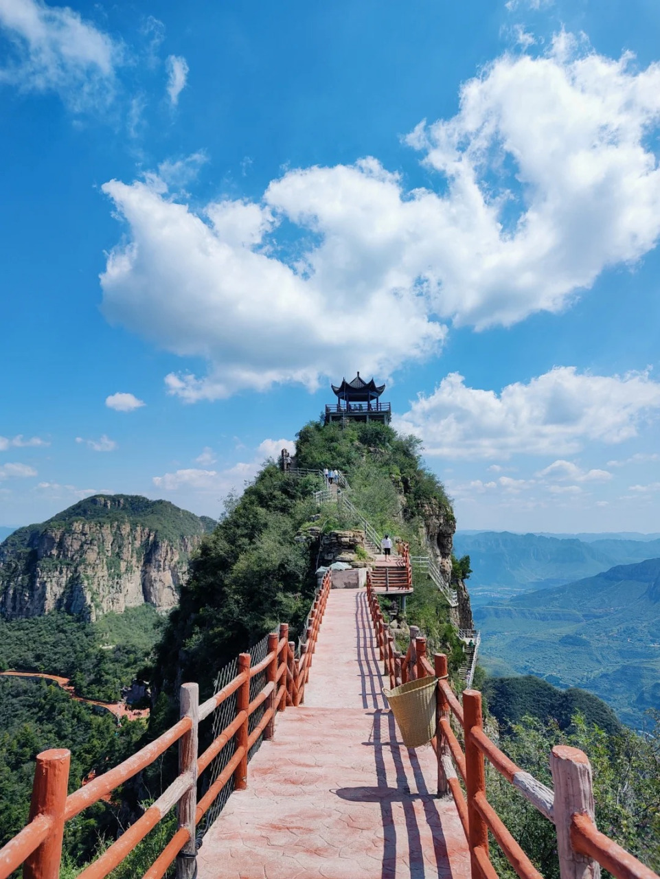 邯郸涉县旅游景点  一个太行山里的小县城,美丽质朴而且安逸.