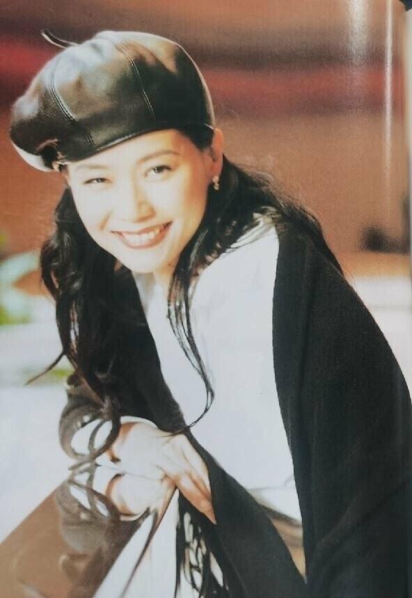 回顾许仙叶童长大后才知道她是个美女