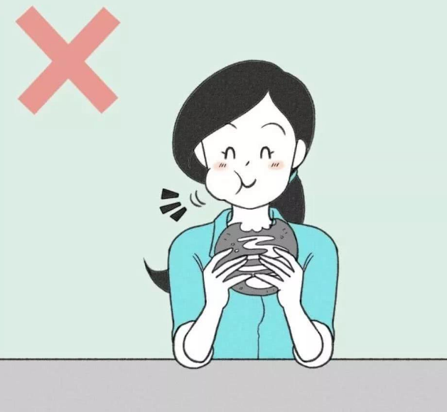 什么是偏侧咀嚼,长期只用一侧咀嚼,危害有多大?听听专业的介绍