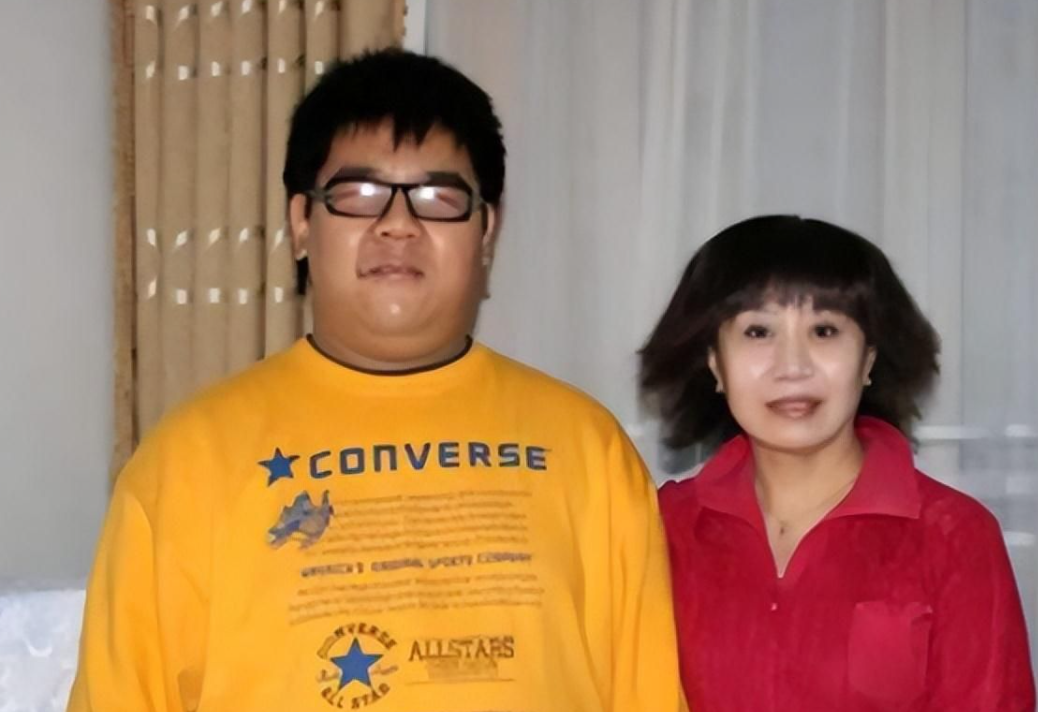 杨光觉得是个机会,接连投了好多份简历,可最终都因为自己残疾人的身份