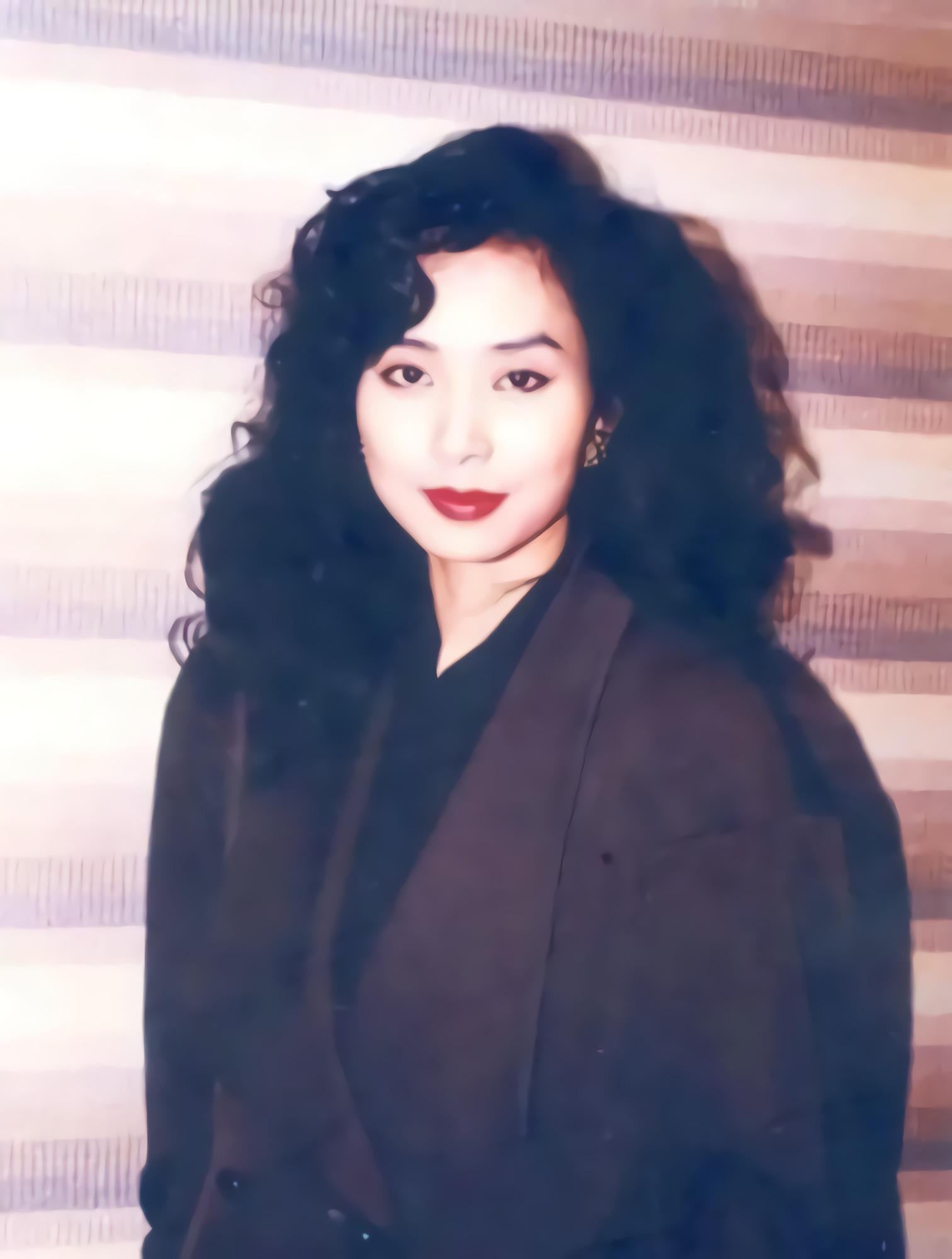 回顾邝美云两次拒嫁给千亿富豪感情遭背叛后最终自己成豪门