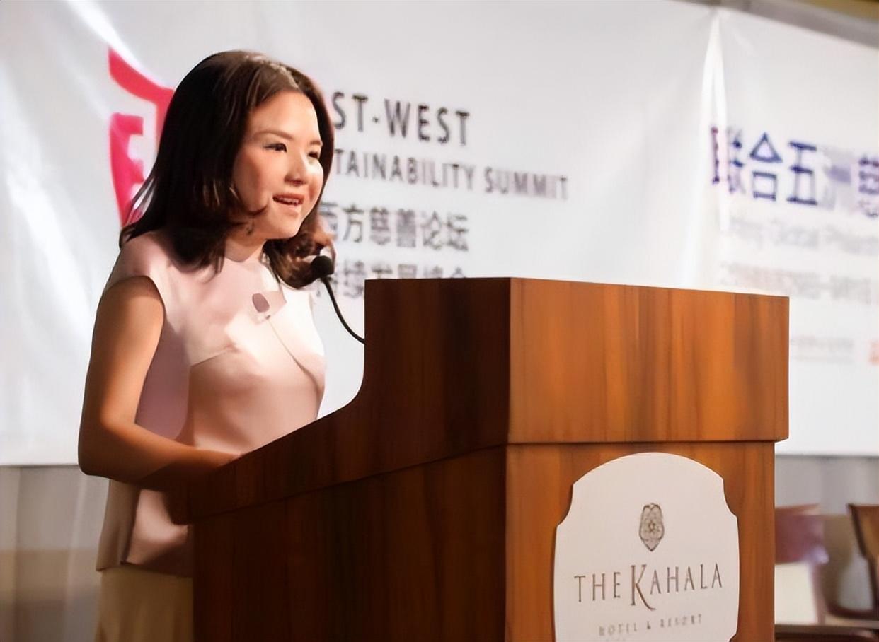 回顾何巧女浙江女首富身价300亿赴美捐96亿却在国内欠债200亿