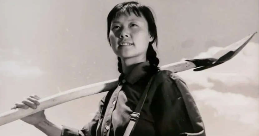 63岁北京知青重返陕北看初恋发现自己竟已儿孙满堂我对不起你