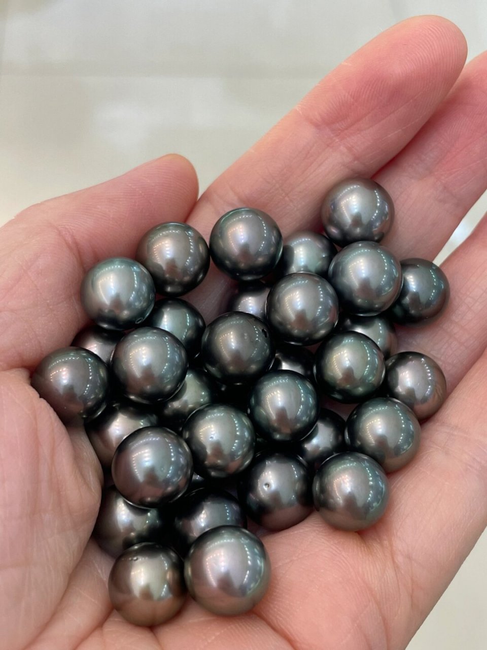 💎  在我眼中,黑珍珠闪耀着独特的光芒,散发着神秘而优雅的气息.