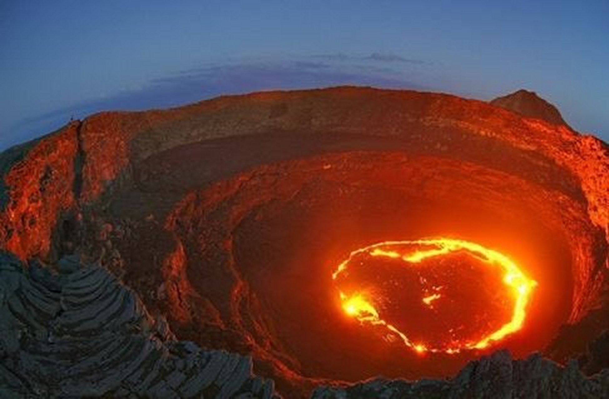 日本最大火山图片