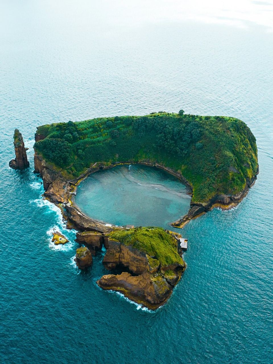 为了这座完美小岛,我飞越半个地球