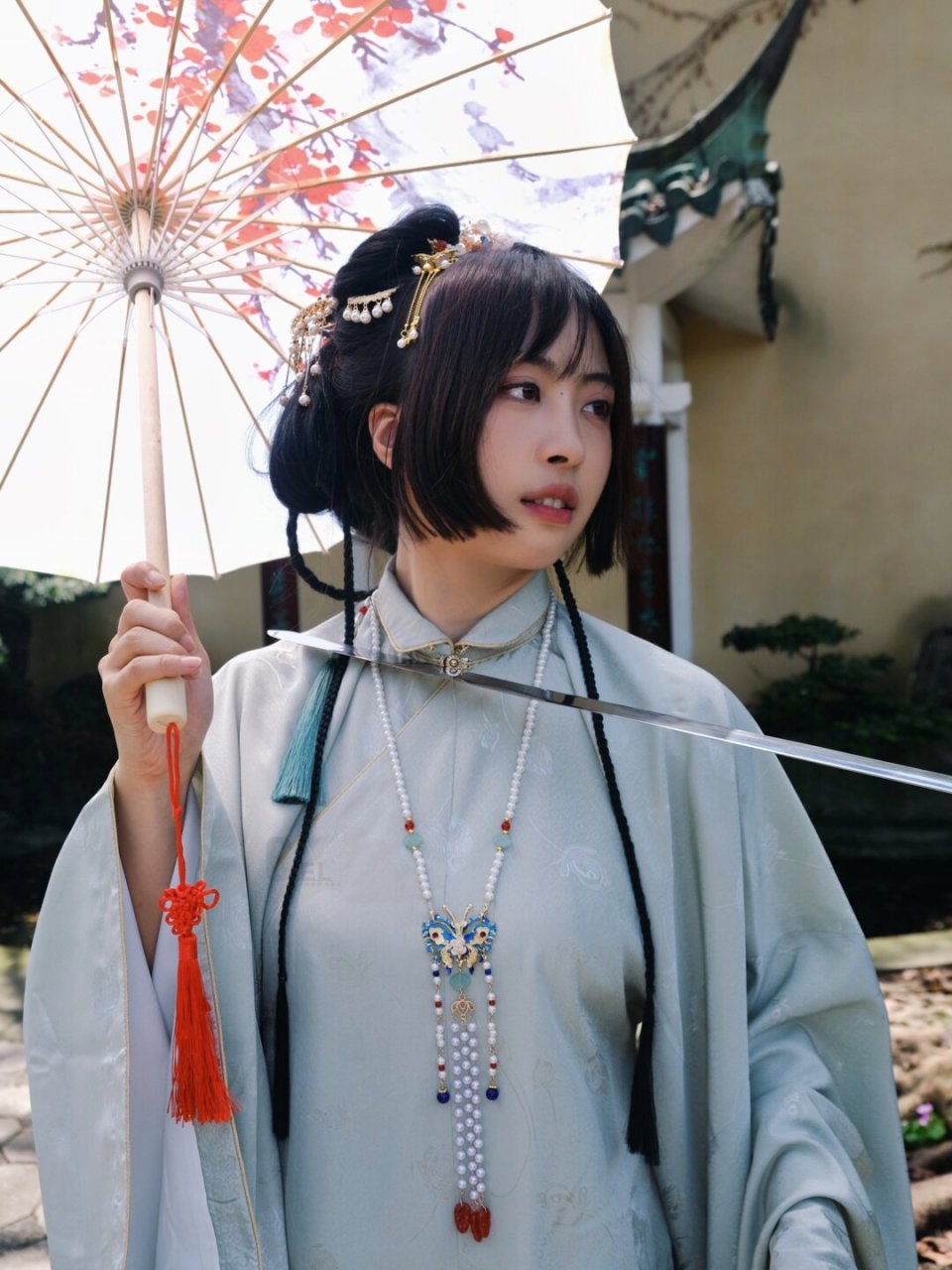 汉服穿搭|天青色等烟雨而我在等你  薄纱轻舞,蝶影入梦  薄纱如梦