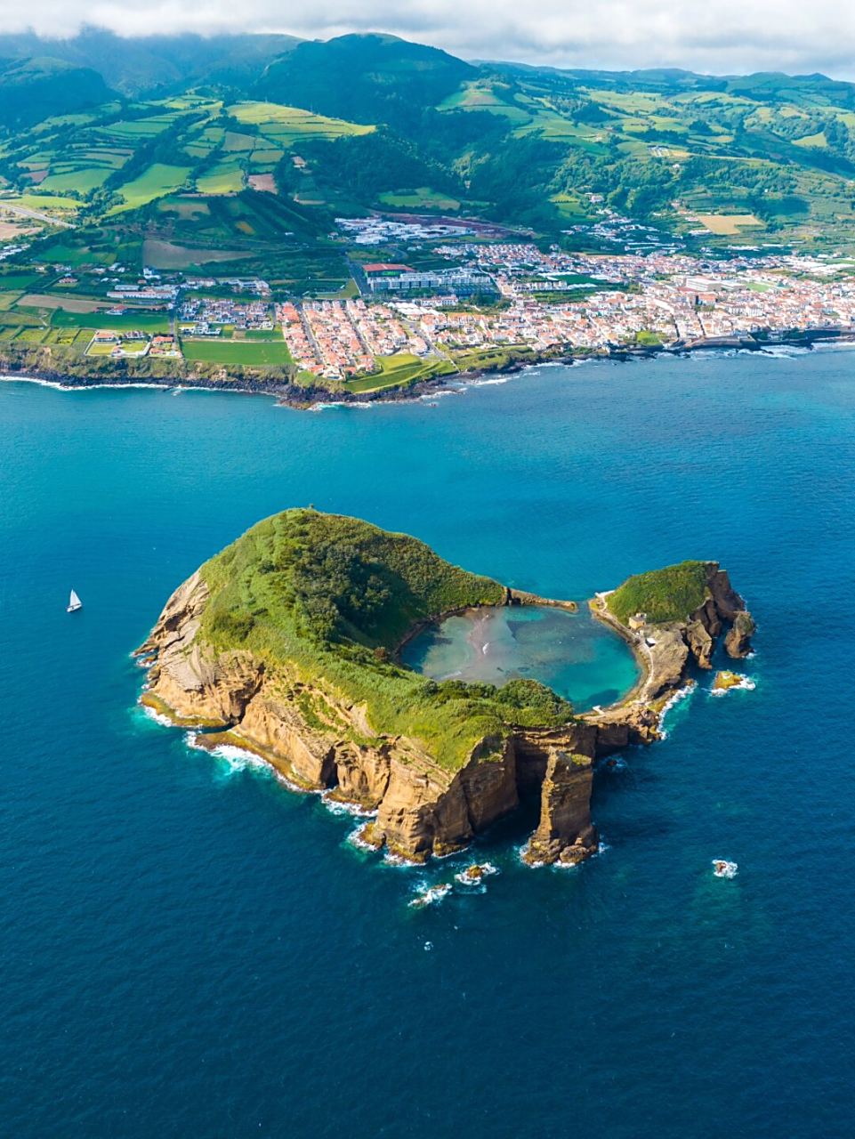 为了这座完美小岛,我飞越半个地球